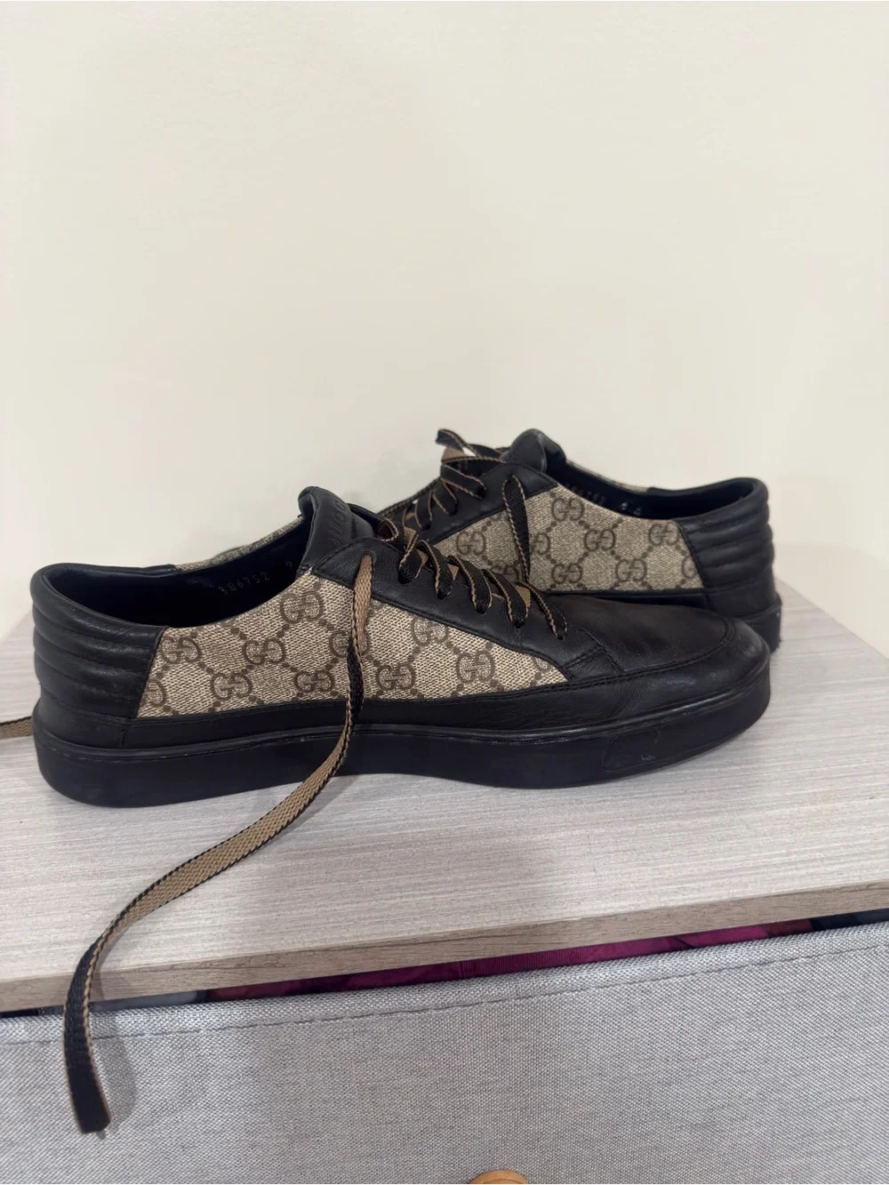 Gucci GG Supreme Black Tan Low Top Sneakers Monogram Trainers Size 9